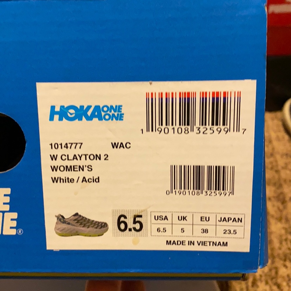 Like New Hoka One One Clayton 2 Women 6.5 running